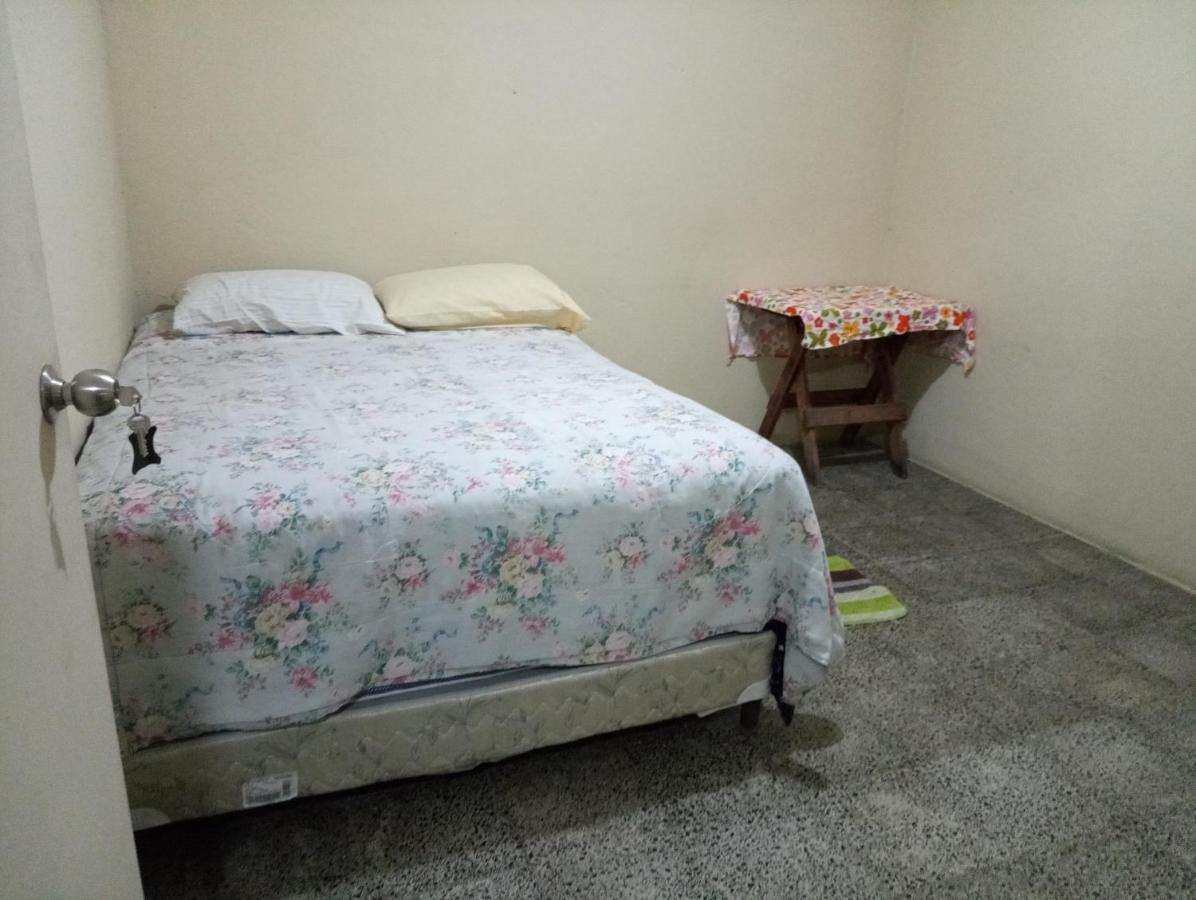 Hostal The Friends 파나하첼 외부 사진
